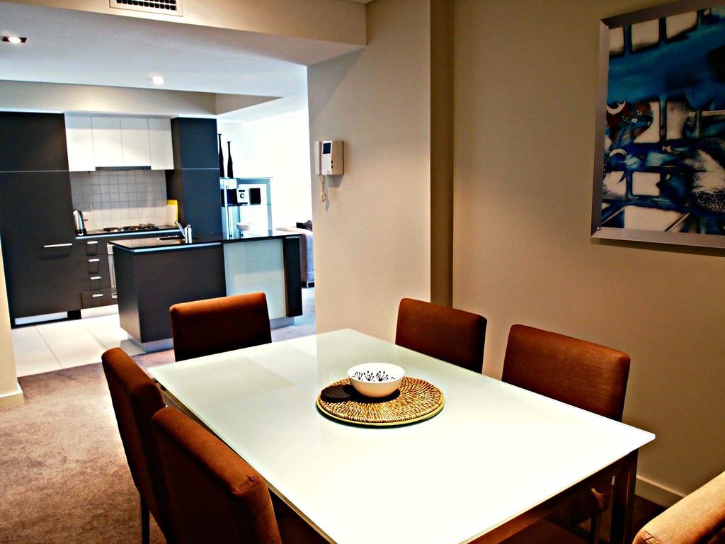 Adelaide Dress Circle Apartments - North Terrace Phòng bức ảnh