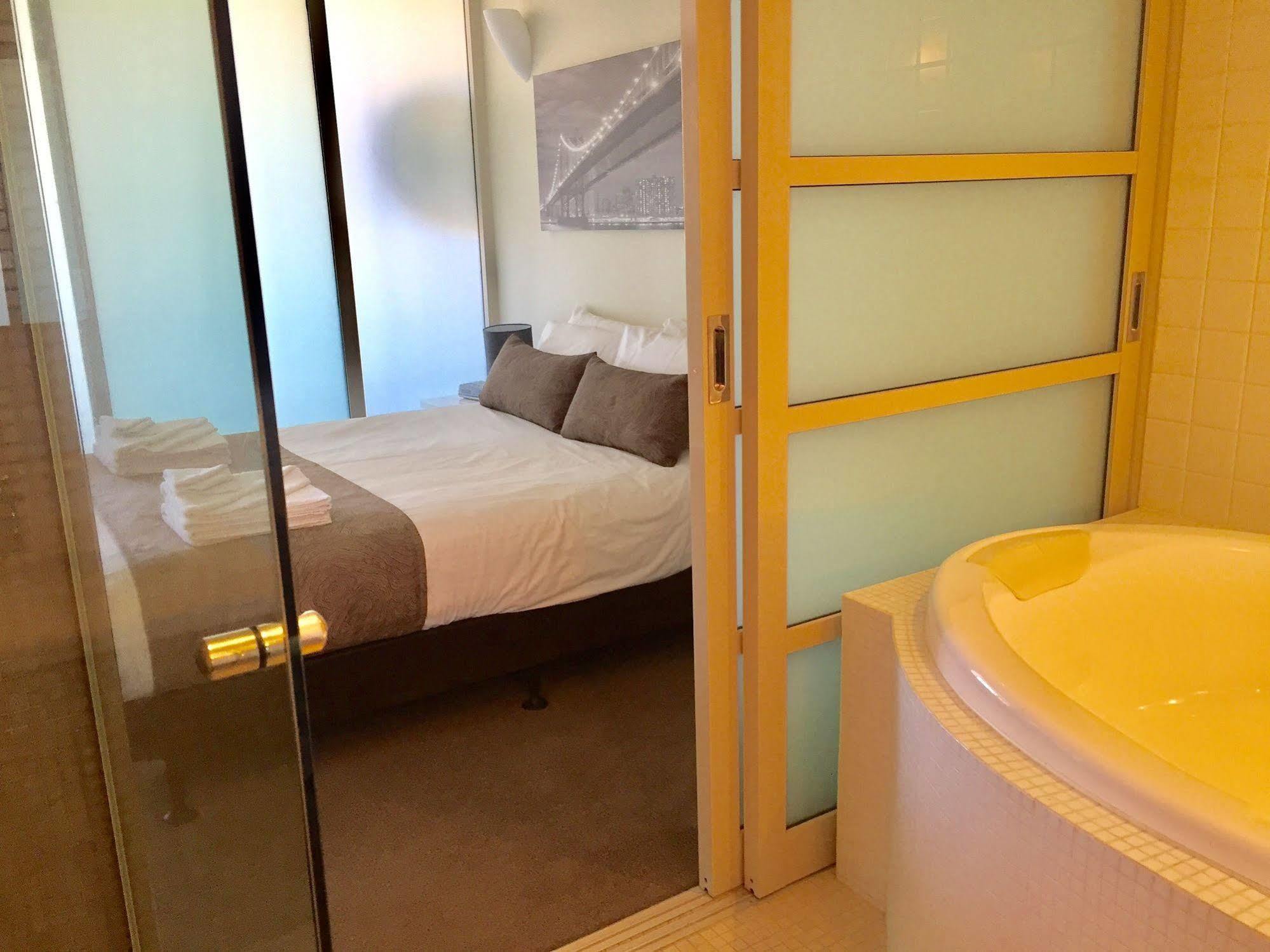 Adelaide Dress Circle Apartments - North Terrace Ngoại thất bức ảnh