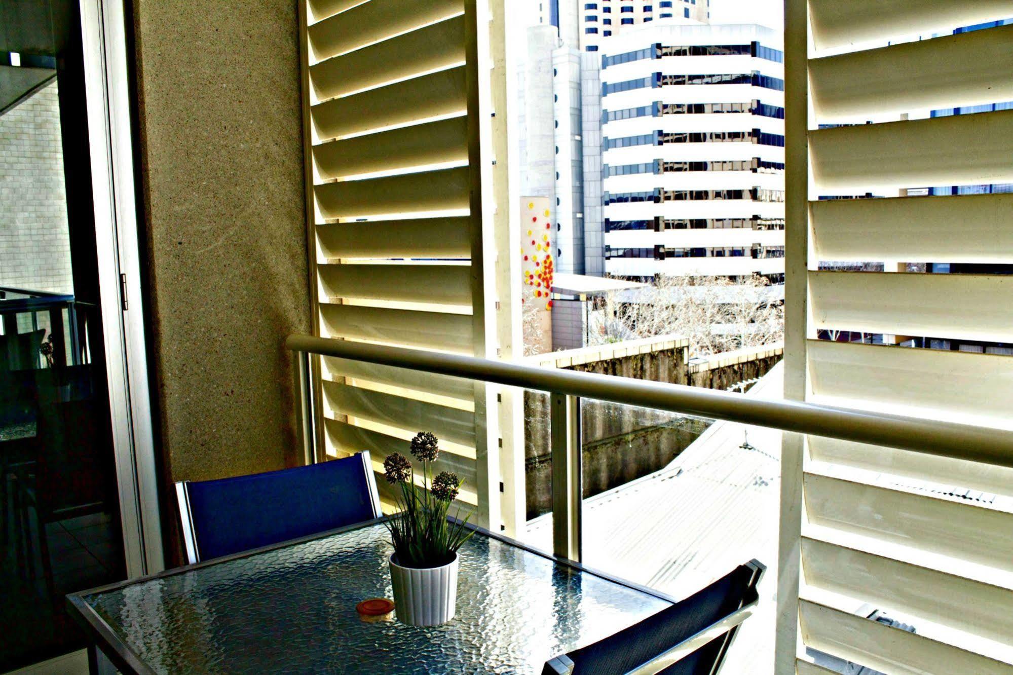 Adelaide Dress Circle Apartments - North Terrace Ngoại thất bức ảnh